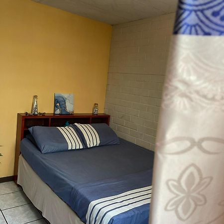 Pool House Hostel Santa Ana Buitenkant foto