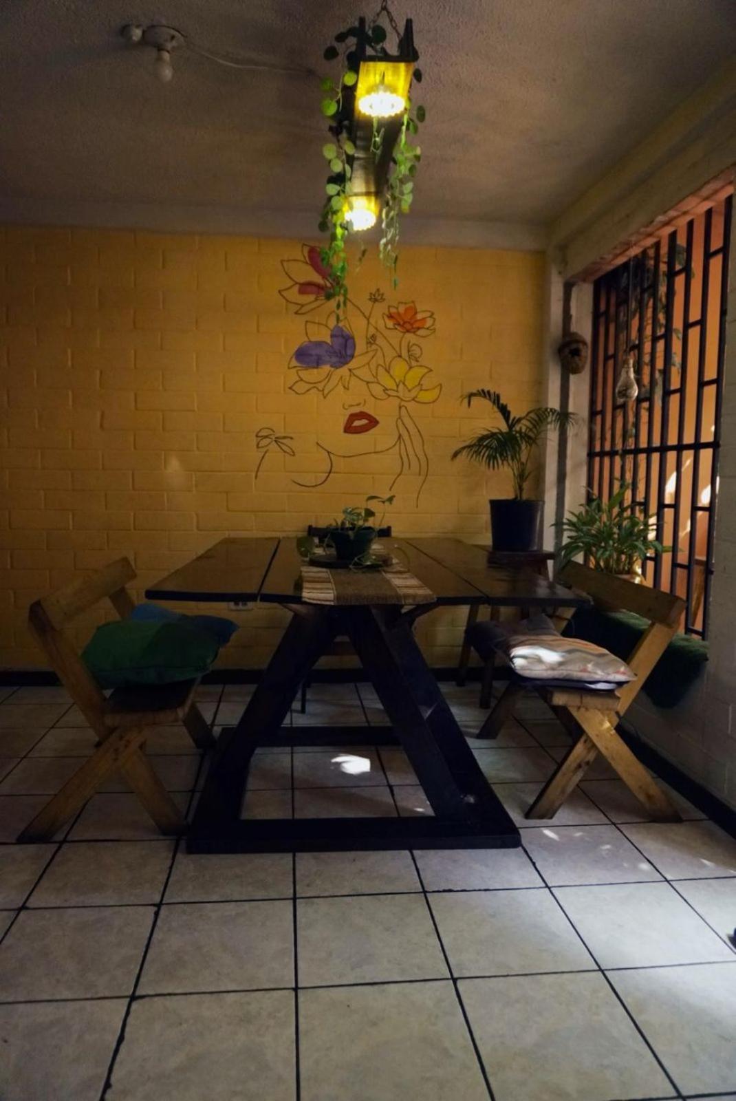 Pool House Hostel Santa Ana Buitenkant foto